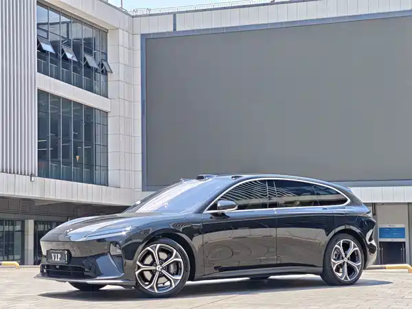 NIO ET5T 2025
