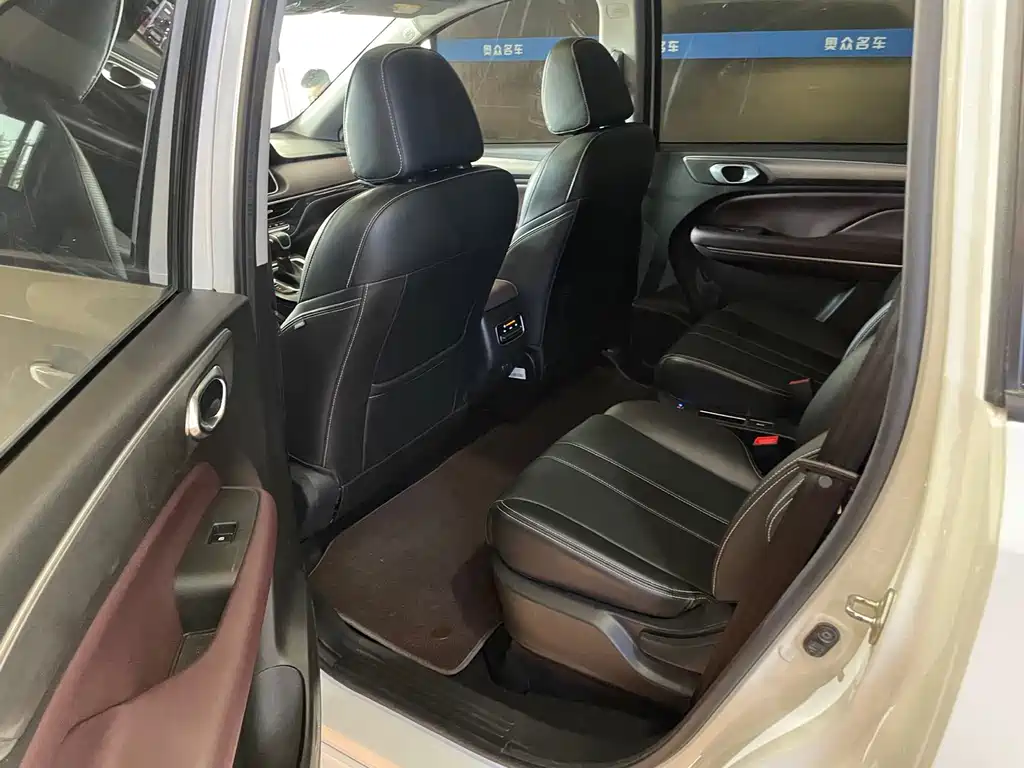GAC Trumpchi M6 2022 — фото 7
