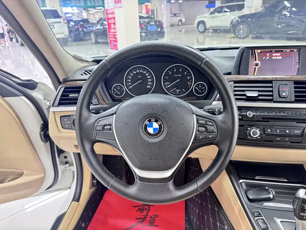 BMW 3 Series 2013 — фото 12