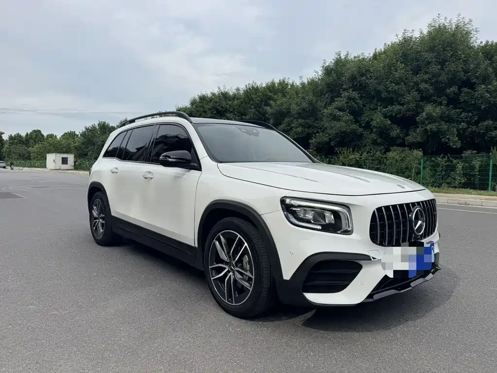 Mercedes-Benz GLB AMG 2022 — фото 3