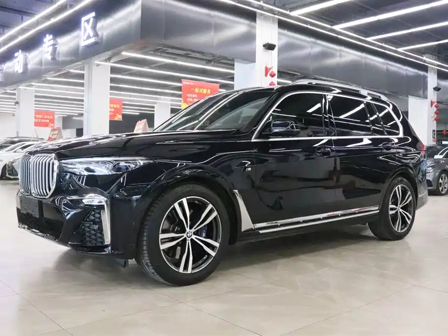 BMW X7 2022 — фото 1