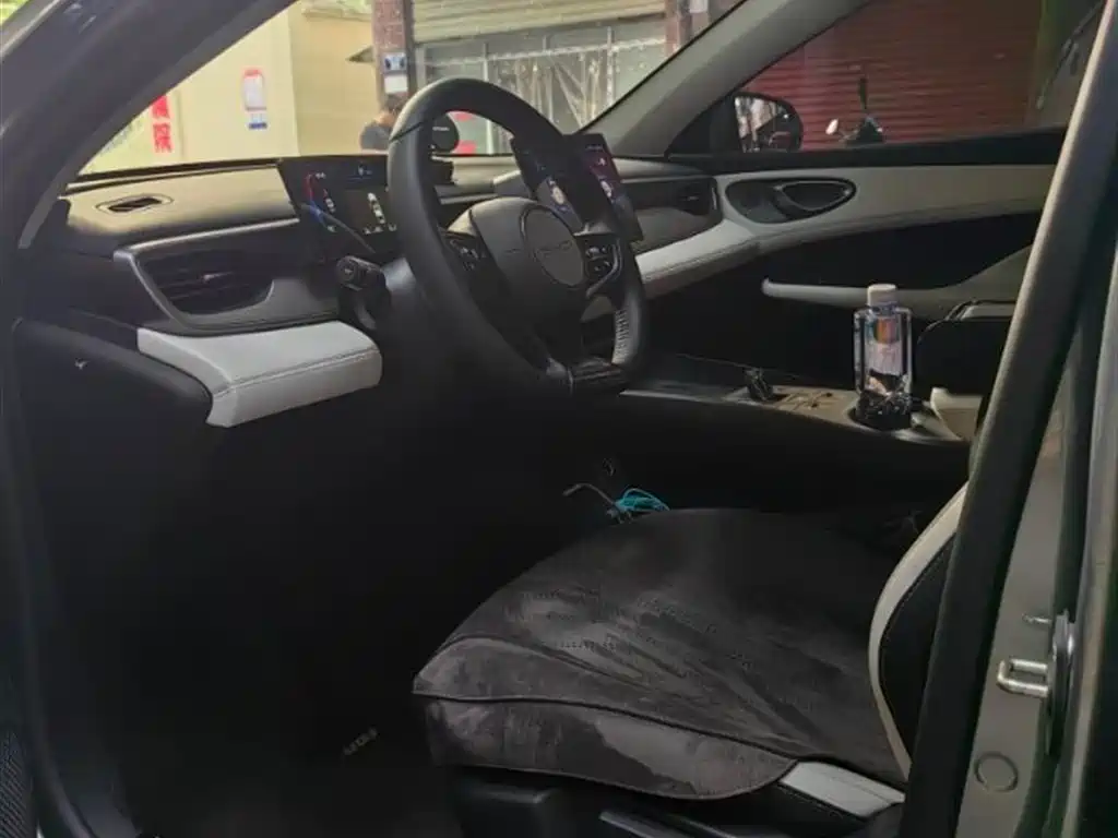 BYD Seal 05 DM-i 2025 — фото 4