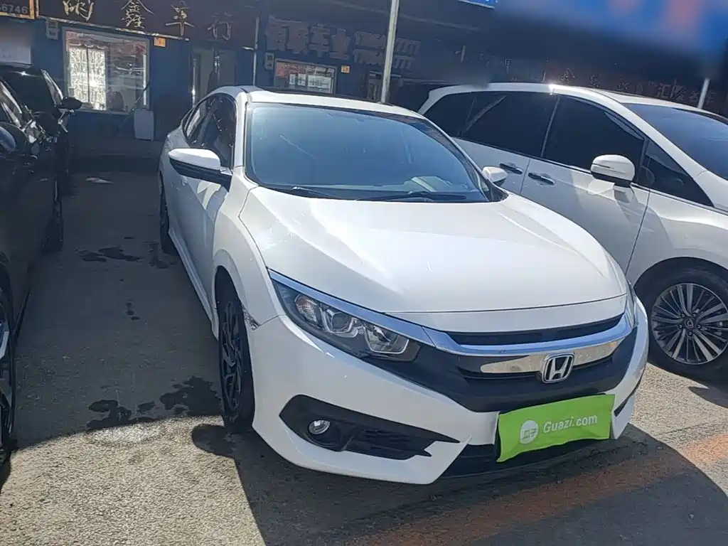 Honda Civic 2018 — фото 4