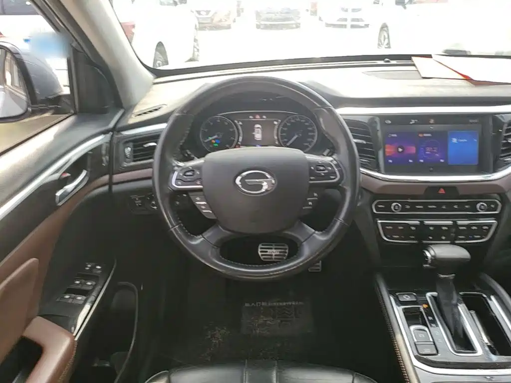 GAC Motor Trumpchi GS8 2018 — фото 11