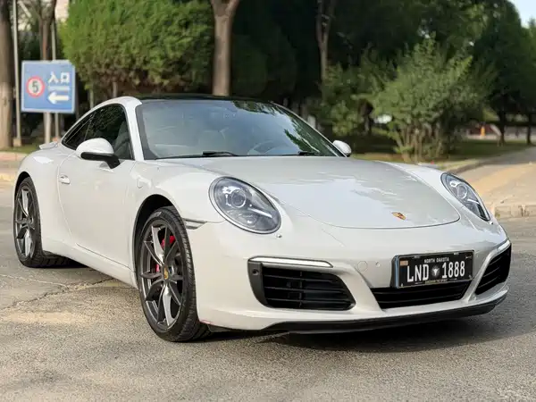Porsche 911 2016