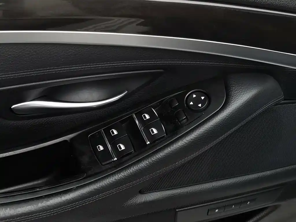 BMW 5 Series 2013 — фото 9