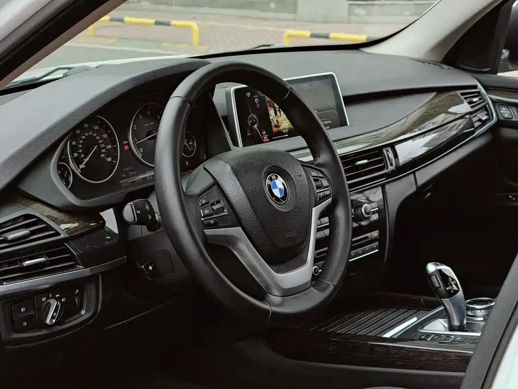 BMW X5 2015 — фото 8