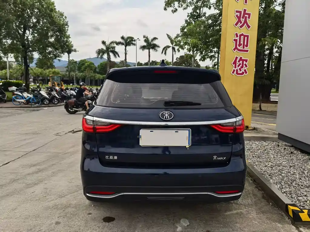 BYD MAX 2018 — фото 12