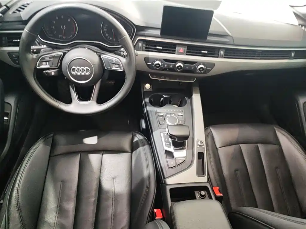Audi A4L 2019