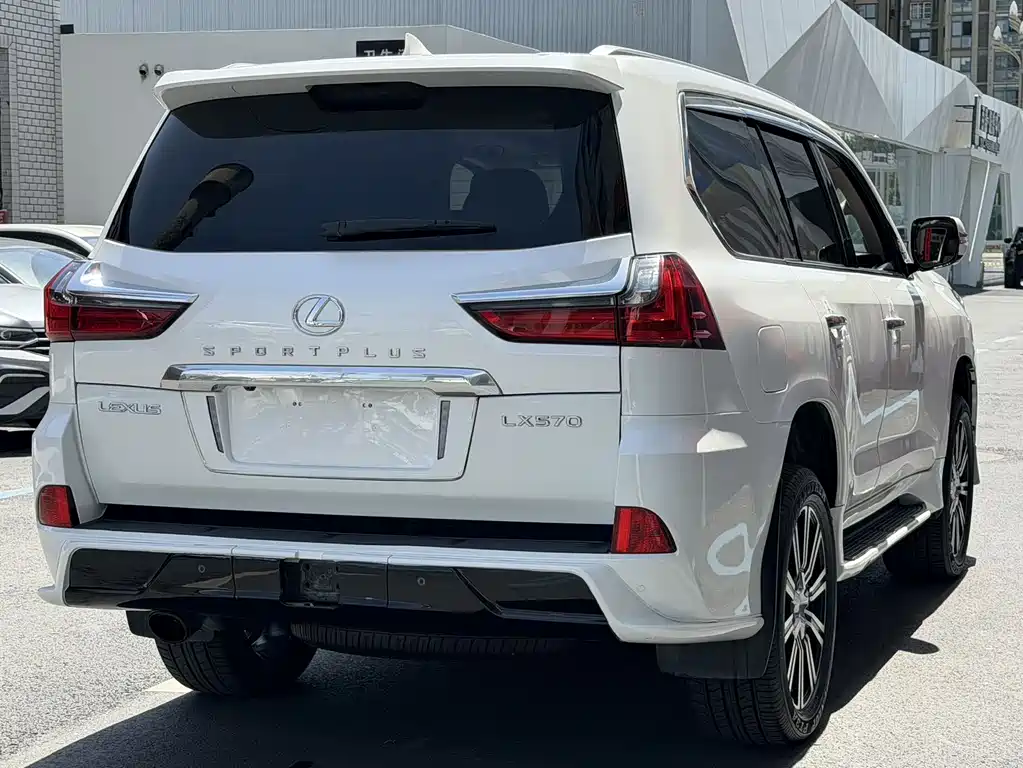 Lexus LX 2018 — фото 4