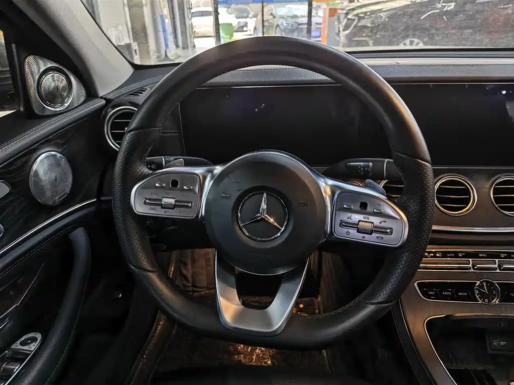 Mercedes-Benz E-Class 2019 — фото 5