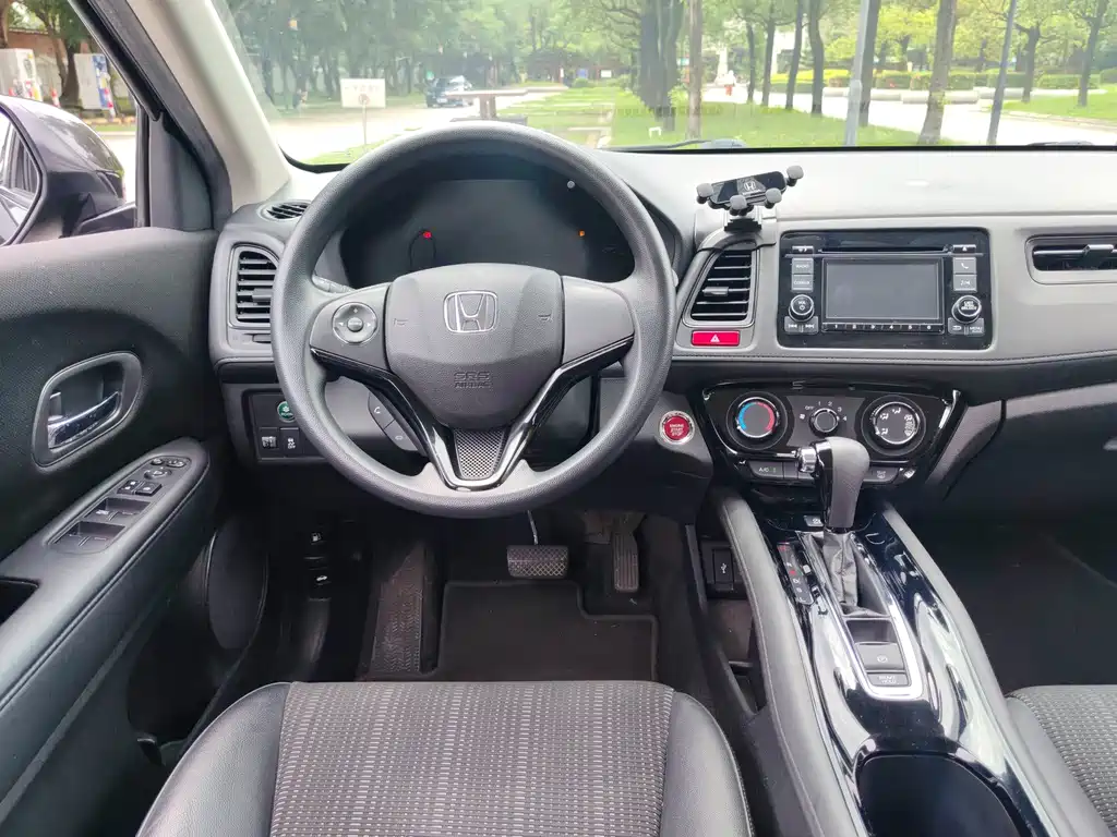 Honda Vezel 2017 — фото 10