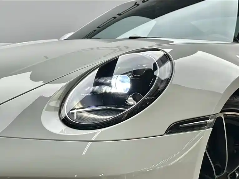 Porsche 911 2025 — фото 8