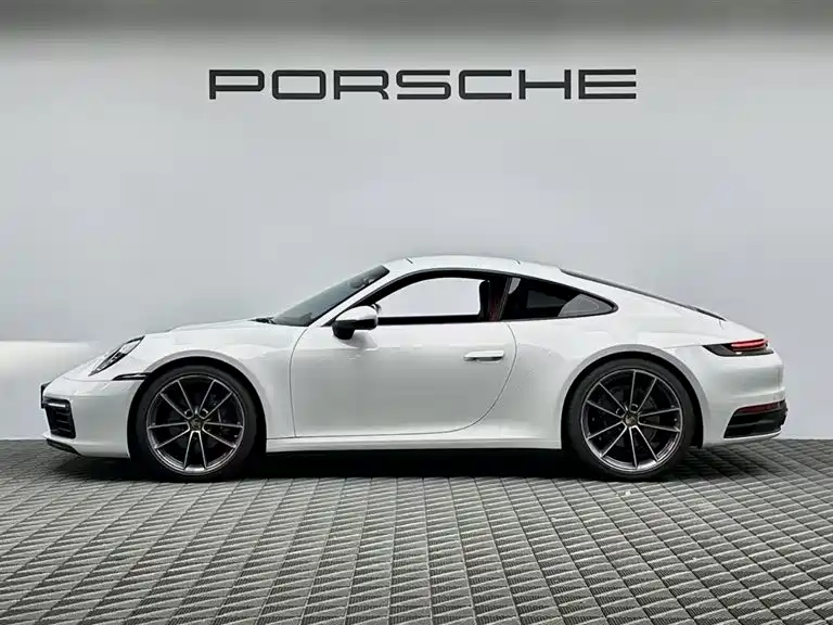 Porsche 911 2025 — фото 4