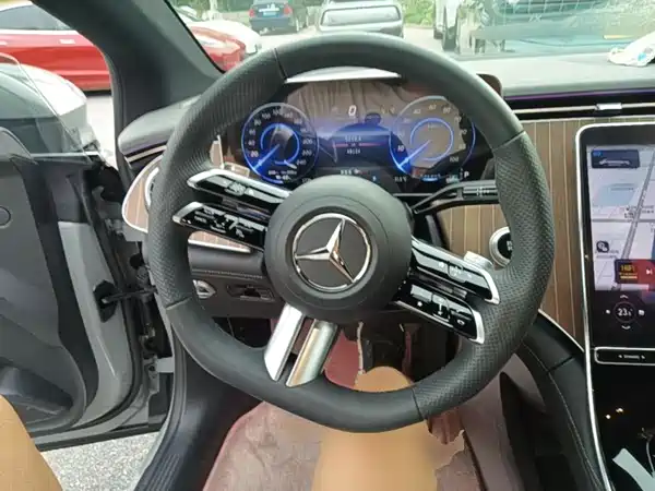 Mercedes-Benz EQE 2024