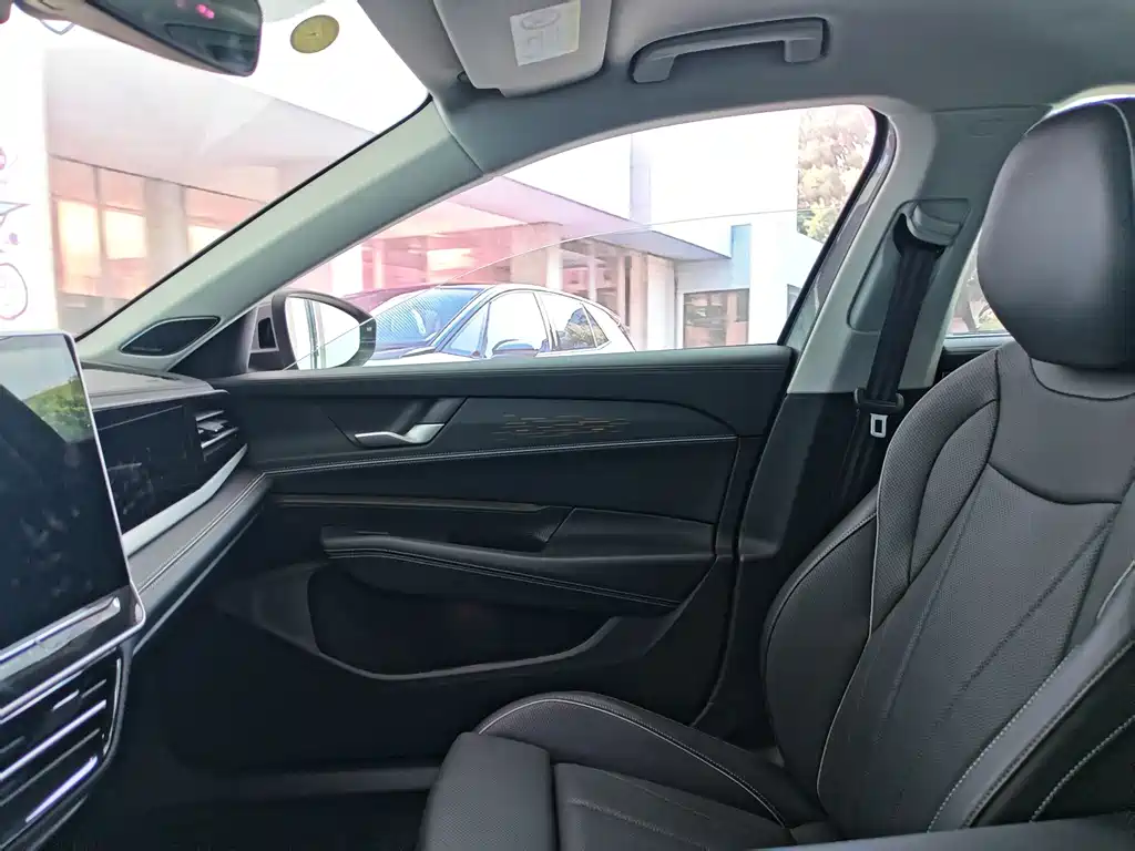 Volkswagen Passat 2024
