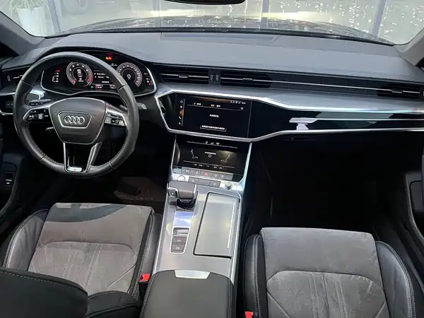 Audi A6L 2020