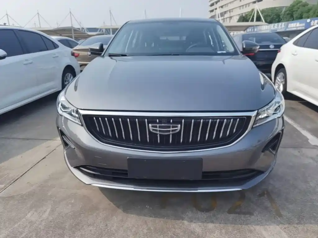 Geely Emgrand 2022