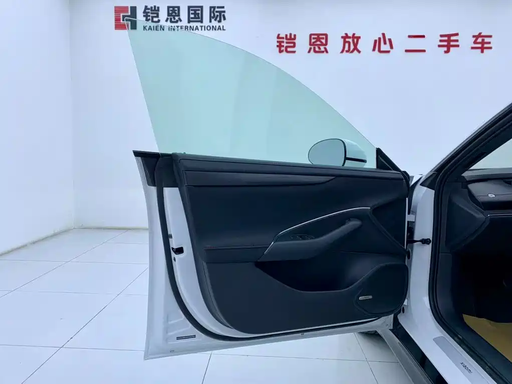 Xiaomi SU7 2025 — фото 32