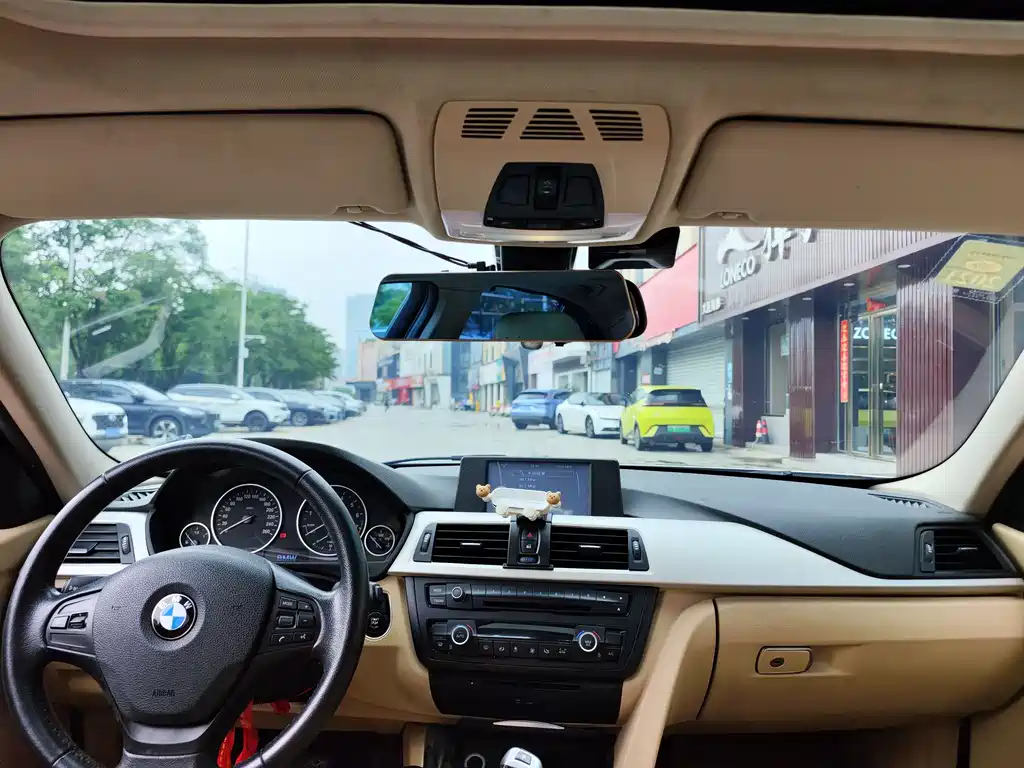 BMW 3 Series 2014 — фото 17