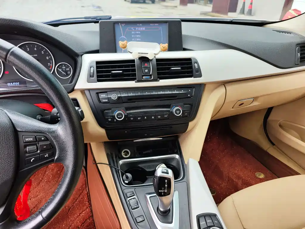 BMW 3 Series 2014 — фото 10