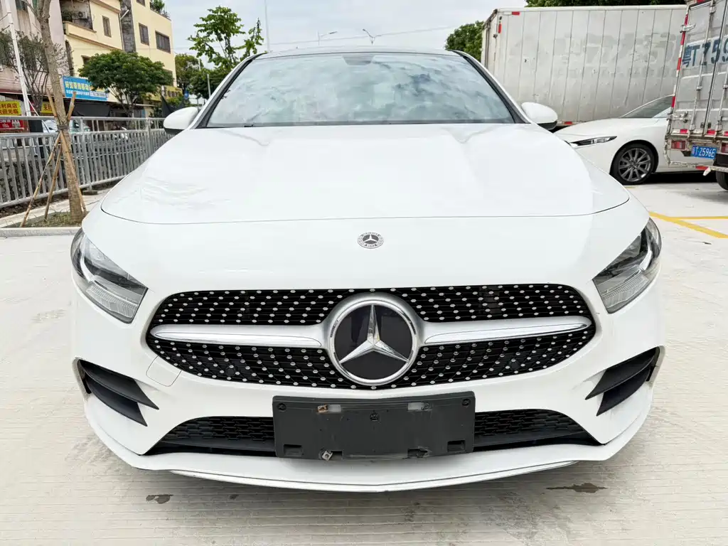 Mercedes-Benz A-Class 2022 — фото 2