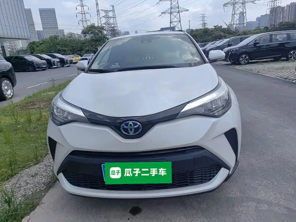 Toyota C-HR 2023 — фото 3