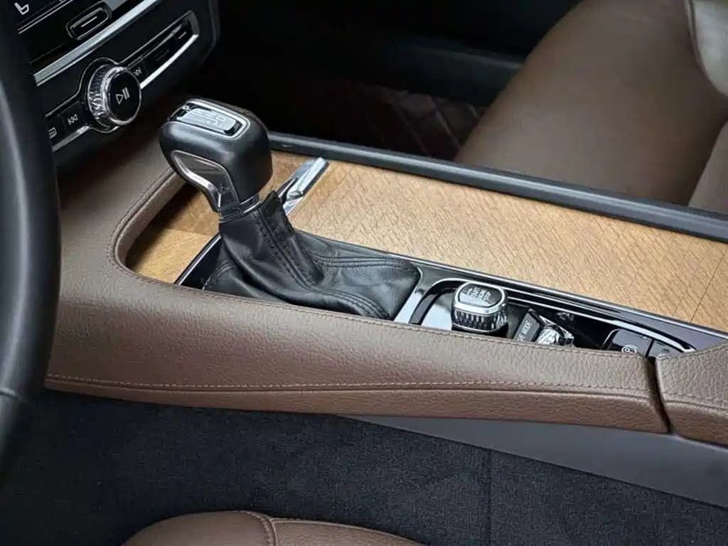 Volvo S90 2019 — фото 11