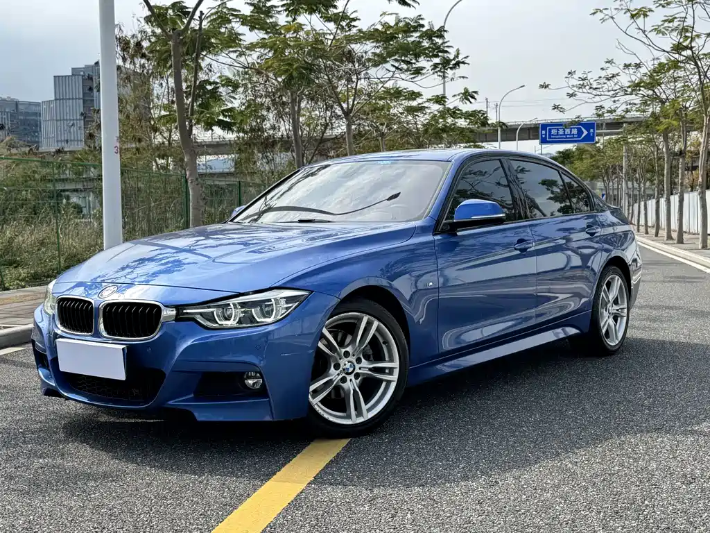 BMW 3 Series 2019 — фото 1