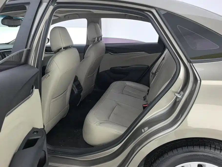Buick Excelle 2019 — фото 11