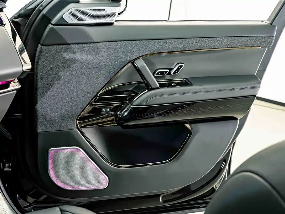 Land Rover Range Rover Sport 2025 — фото 16