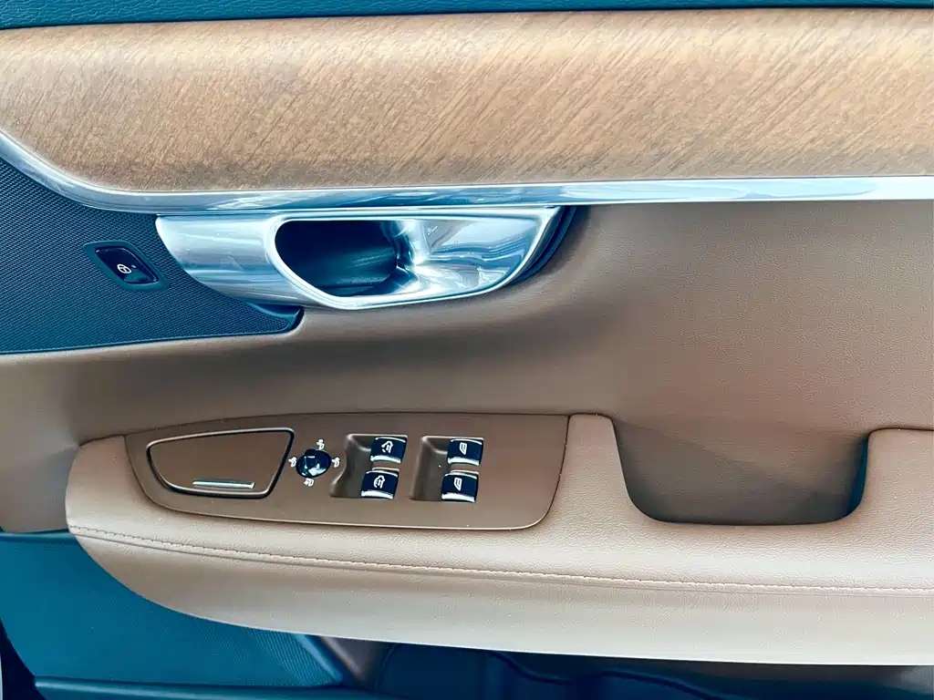 Volvo S90 2025 — фото 17