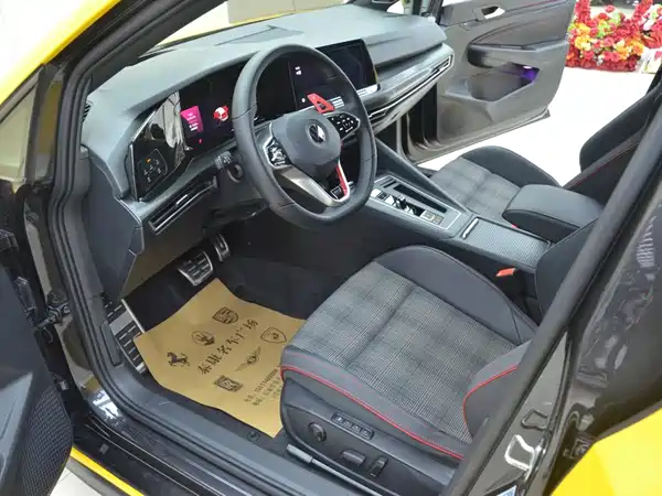Volkswagen Golf GTI 2022