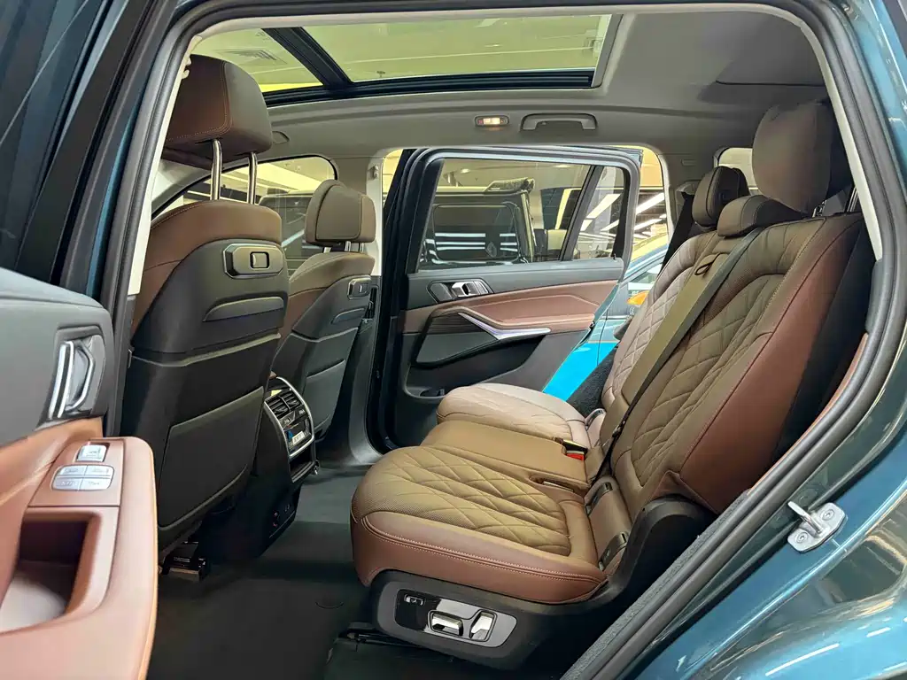 BMW X7 2022 — фото 18