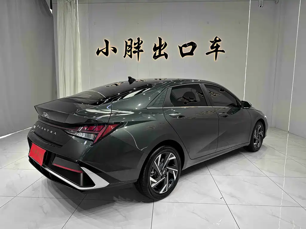 Hyundai Elantra 2024