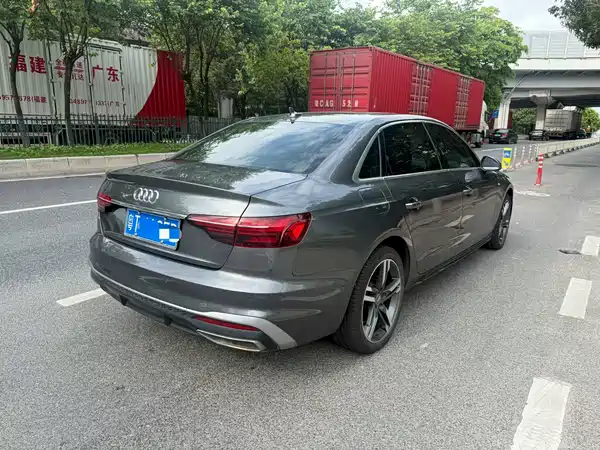 Audi A4L 2020