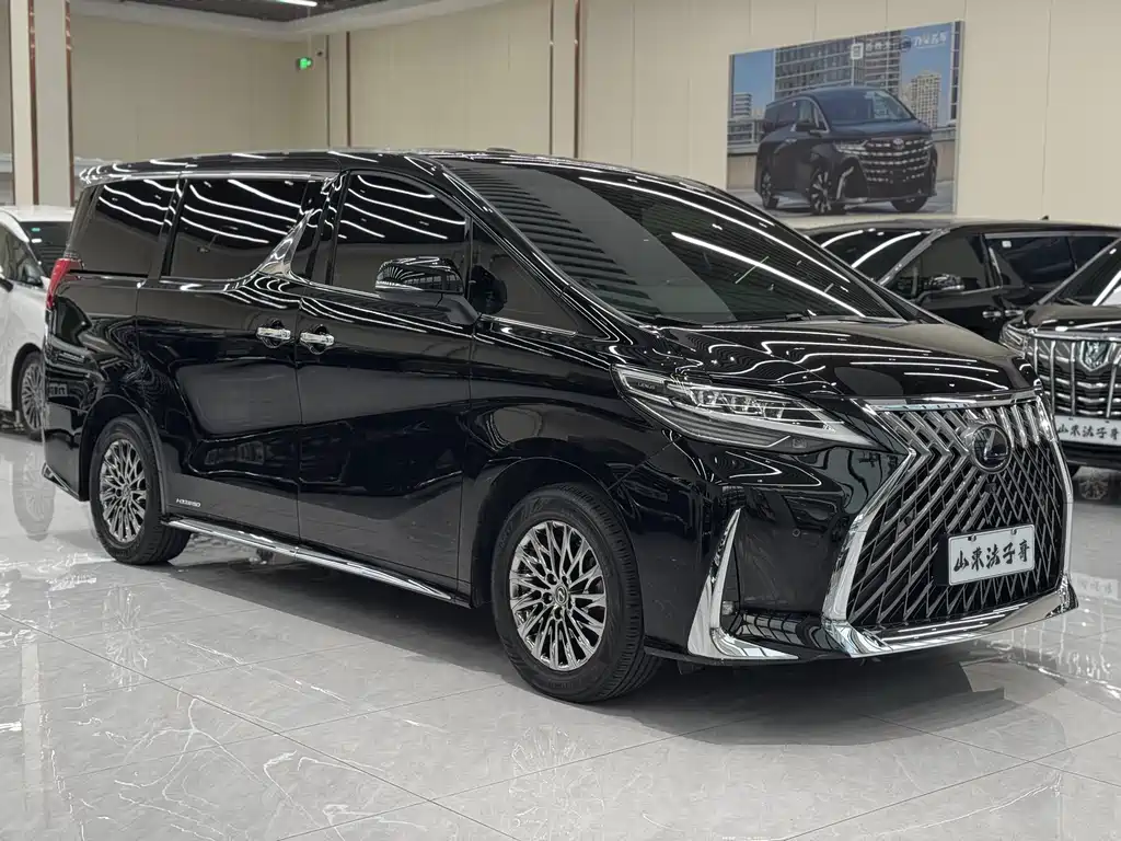 Lexus LM 2021 — фото 3