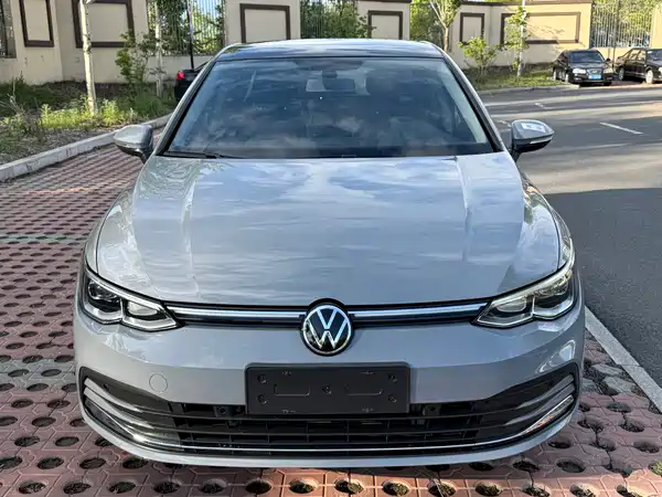Volkswagen Golf 2023