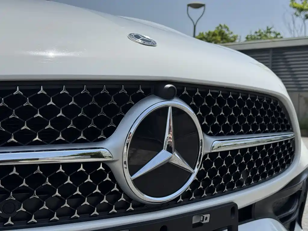 Mercedes-Benz C-Class 2024