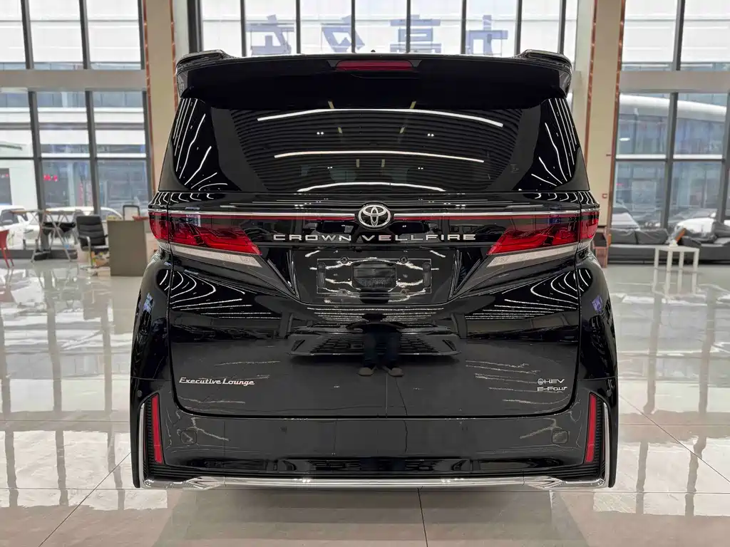 Toyota Vellfire 2024 — фото 9
