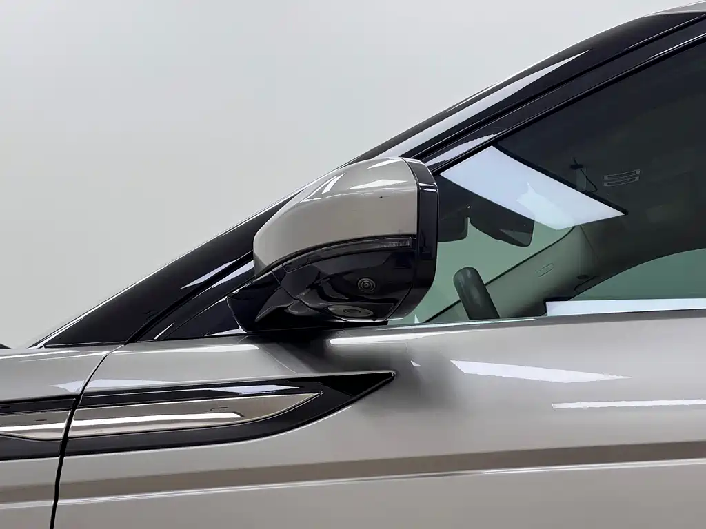 Land Rover Evoque 2021 — фото 10