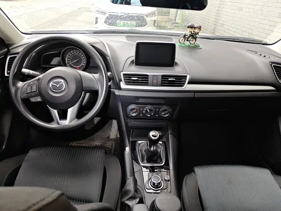Mazda 3 Axela 2014 — фото 12