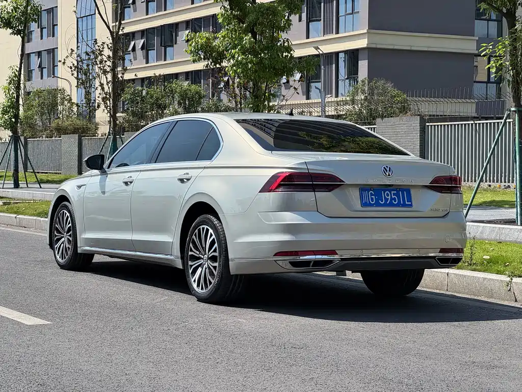 Volkswagen Phideon 2018 — фото 14