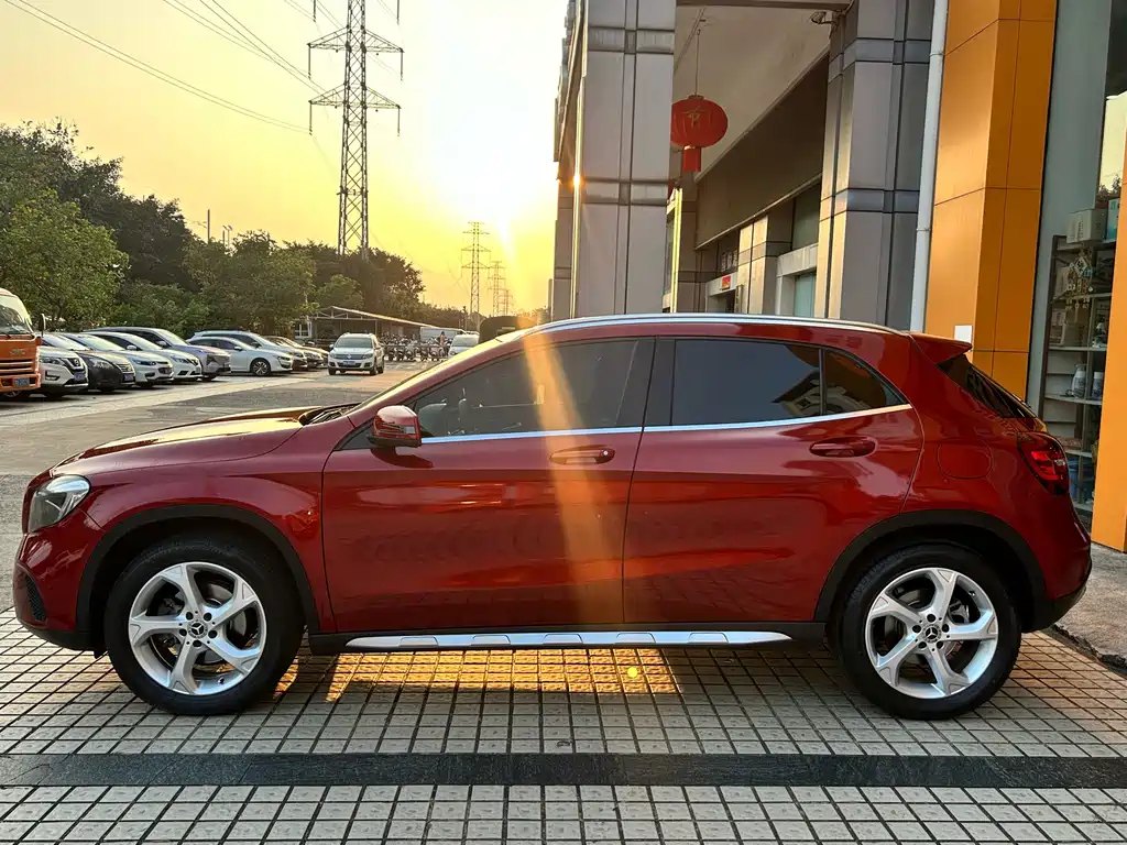 Mercedes-Benz GLA 2018 — фото 9
