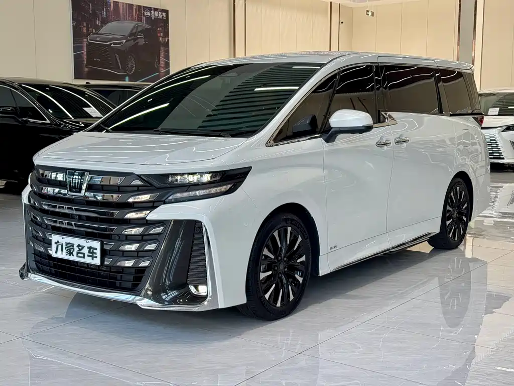 Toyota Vellfire 2025 — фото 1