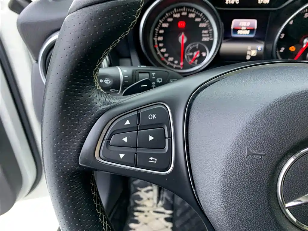 Mercedes-Benz GLA 2019 — фото 17