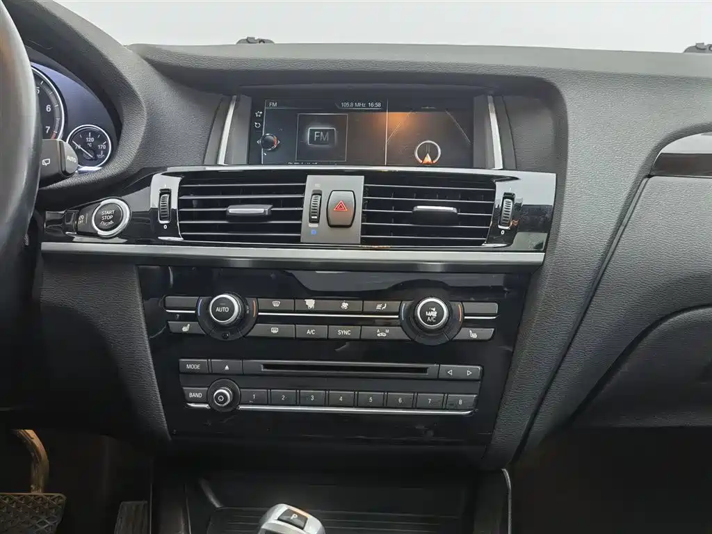 BMW X3 2017 — фото 12