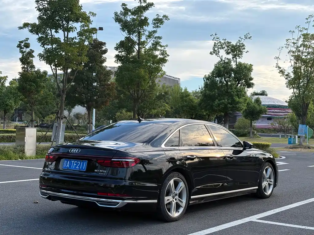 Audi A8 2023