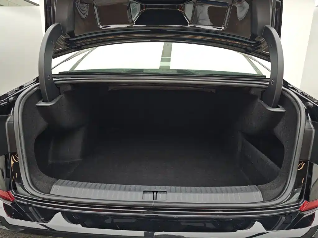 Volkswagen Passat 2025 — фото 14