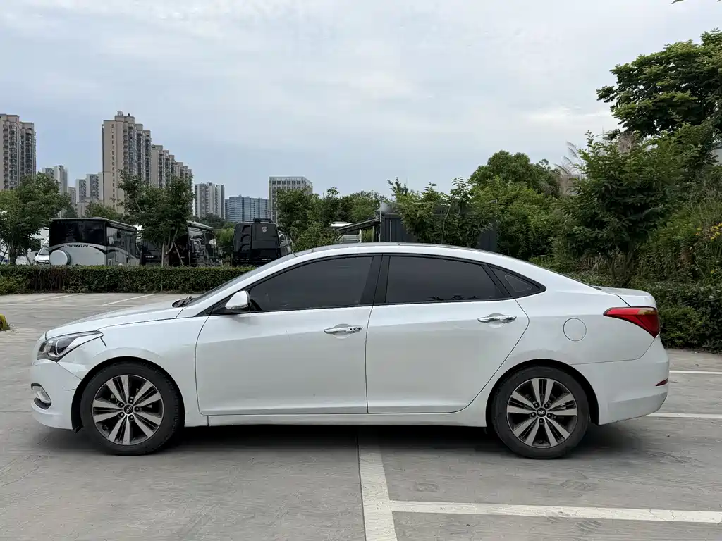 Hyundai Mistra 2016